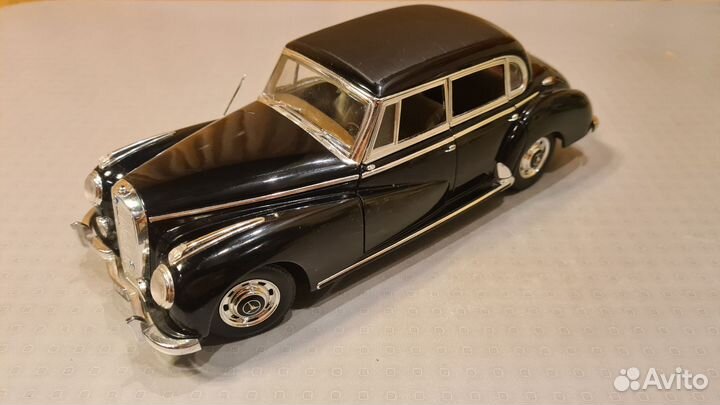 Коллекционная модель 1/18