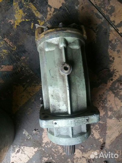 Аксиально поршневой насос