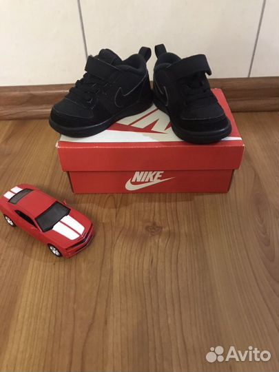 Кроссовки Nike