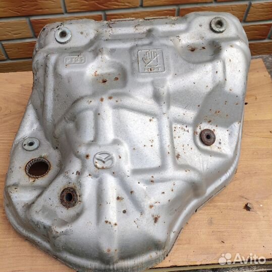 Тепловой экран коллектора Mazda CX-5 1