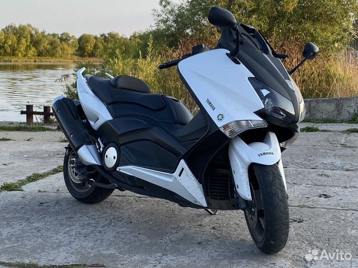 Yamaha tmax 530