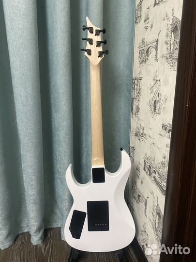 Электронная гитара