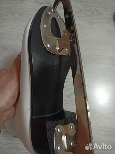 Коньки фигурные Davos Gold 38 размер