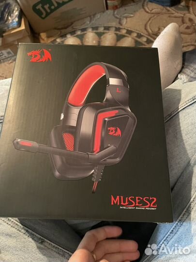 Проводные наушники