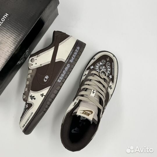 Nike sb dunk low chrome hearts