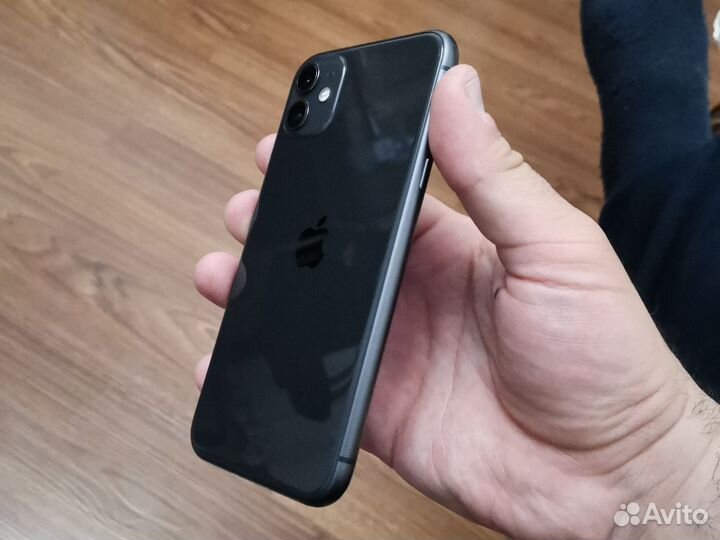 iPhone 11, 64 ГБ