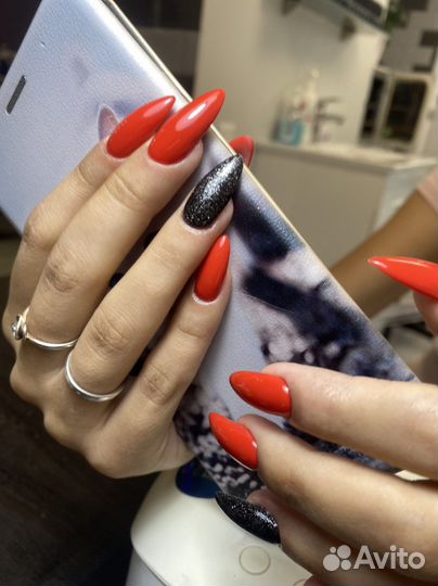 Наращивание ногтей, маникюр и педикюр