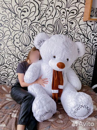 Плюшевый медведь большой