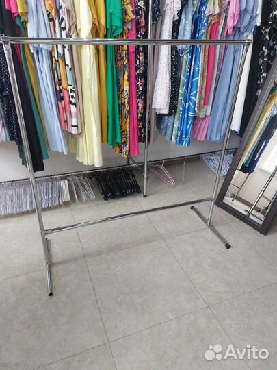 Стойка для одежды