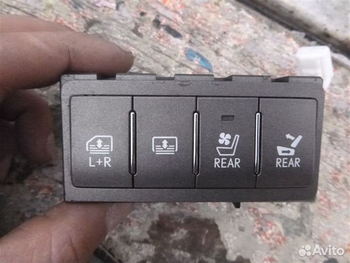 Кнопка Lexus Ls600Hl UVF46 2urfse 2007