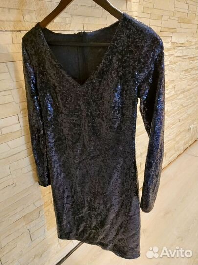 Вечернее платье 46 размера новое