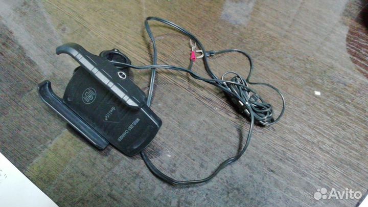 Держатель для телефона с беспроводной зарядкой