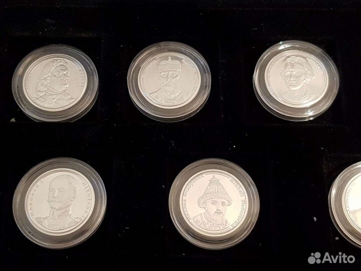 Коллекция серебряных медалей 