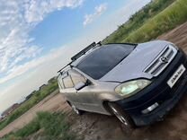 Toyota Ipsum 2.4 AT, 2001, 294 000 км, с пробегом, цена 330 000 руб.