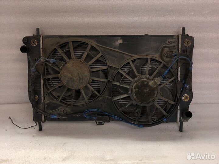 Радиатор охлаждения вентилятор Ford Contour
