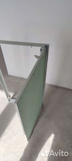 Люк ревизионный под плитку/скрытого монтажа