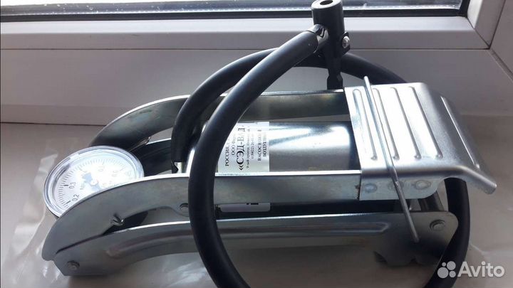 Насос ножной автомобильный