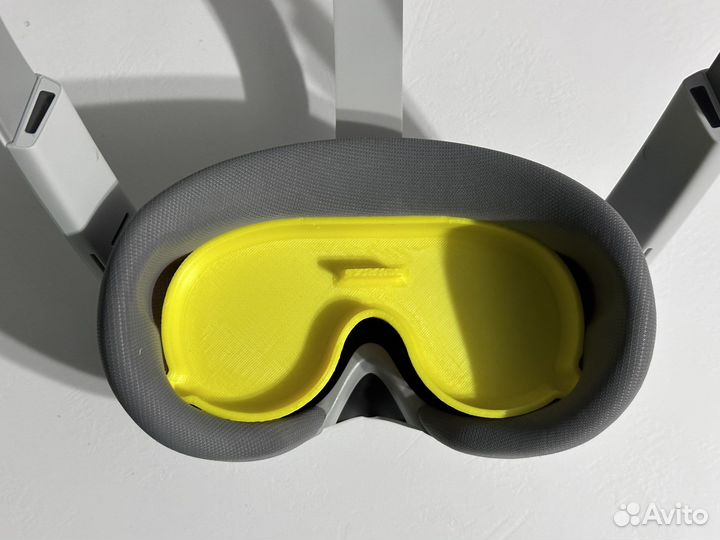 Pico 4 на 128 gb CN версия + аксессуары