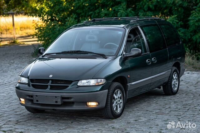 Лобовое стекло на chrysler voyager 96-01