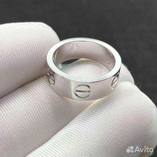 Кольцо Cartier Love из белого золота