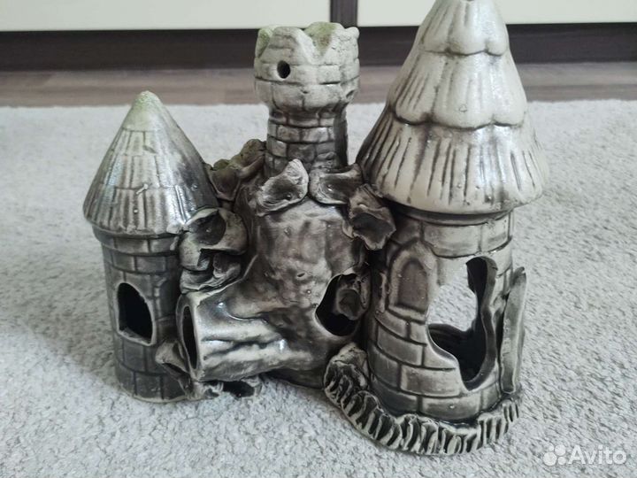 Керамический замок в аквариум