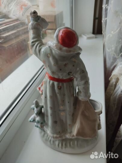 Фарфоровые статуэтки