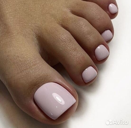 Маникюр и педикюр на дому