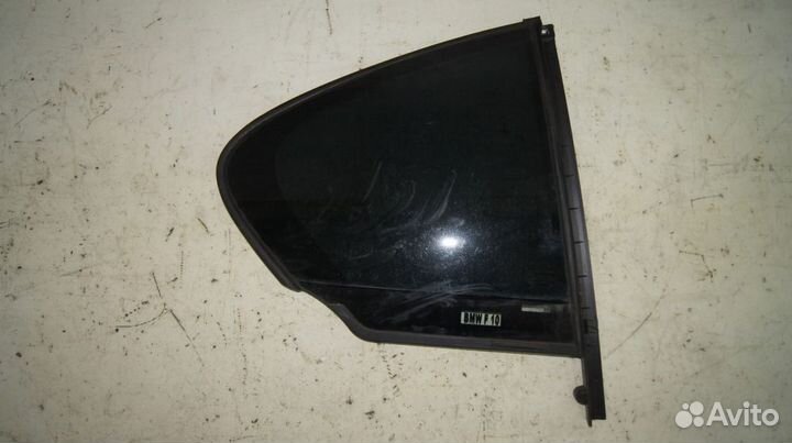 Стекло двери маленькое RR BMW 530i F10 (Кузовное ж