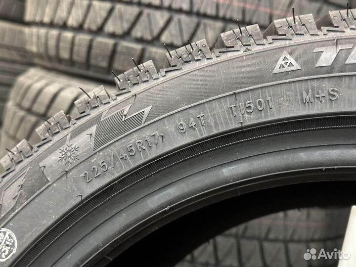 Triangle IcelynX TI501 225/45 R17 94T