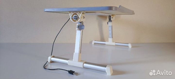 Столик для ноутбука в кровать