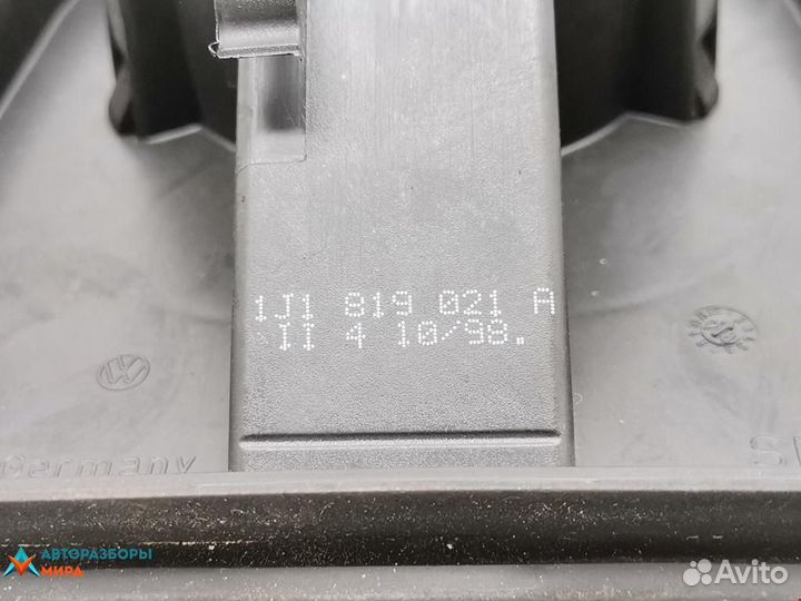 Моторчик печки Volkswagen Golf 3 1998 1J1819021C