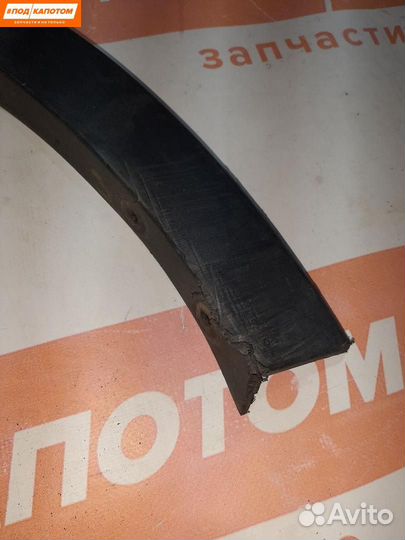 Накладка колесной арки передний правый Ford Kuga 2