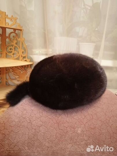 Шапка берет норковый