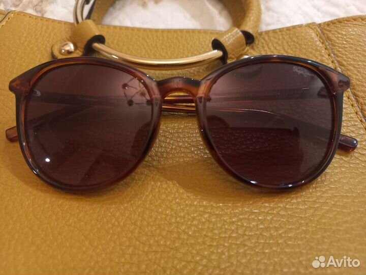 Солнцезащитные очки женские