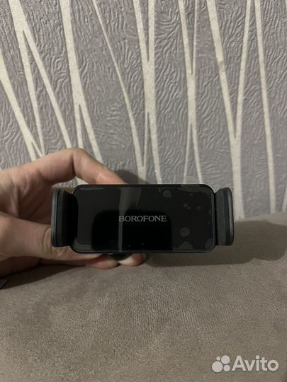 Держатель для телефона в машину