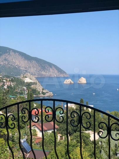 Дом 200 м² на участке 3,6 сот.