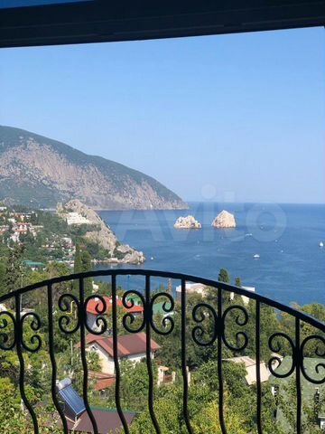 Дом 200 м² на участке 3,6 сот.