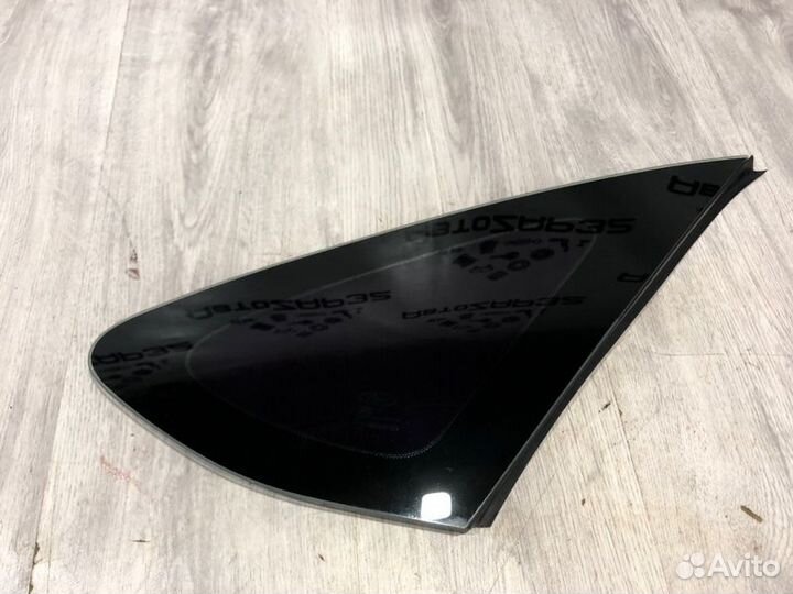 Форточка задняя правая Ford Focus седан qqdb 2007