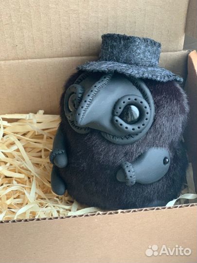 Чумной доктор игрушка кукла