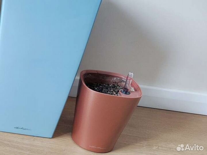 Кашпо с системой автополива Lechuza персиковый