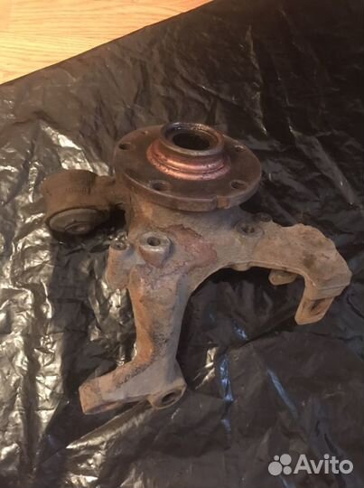 Кулак поворотный задний левый + ступица Ауди а4 b7
