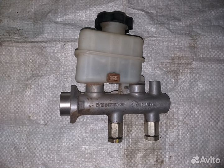 Главный тормозной цилиндр Hyundai Sonata 4 EF