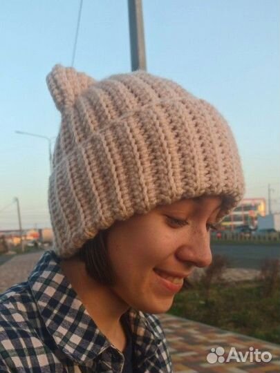Шапка вязаная с ушками