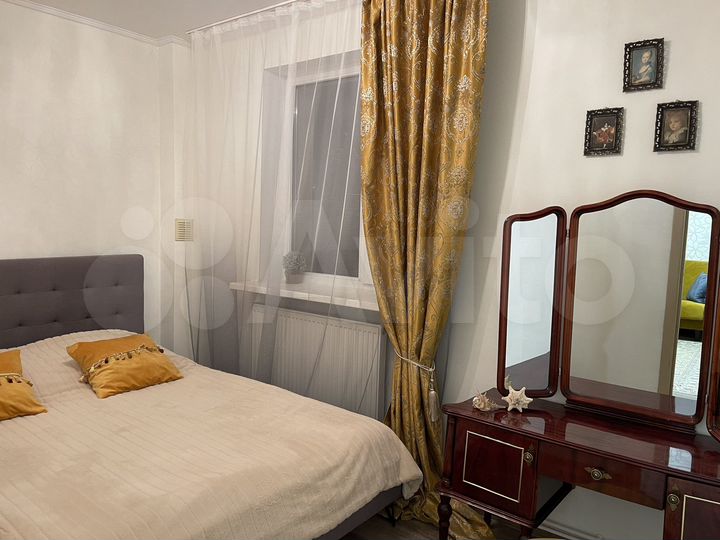 2-к. квартира, 43 м², 1/3 эт.