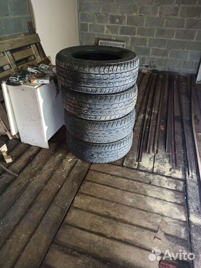 Kumho 722 265/65 R17