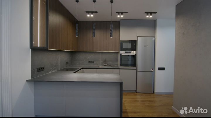 Кухня с барной стойкой