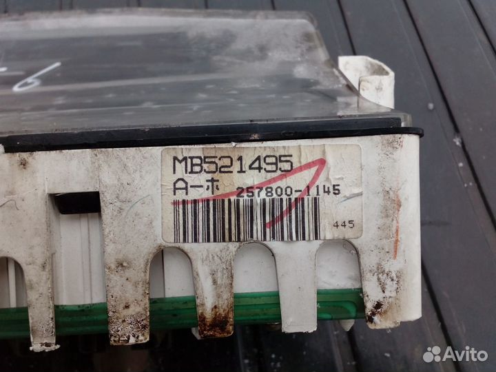 Щиток приборов Mitsubishi Galant 6 88-93