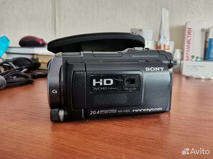 Цифровая видеокамера sony HDR–PJ650E