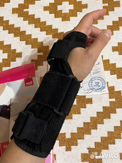 Бандаж для лучезапястного сустава Левая рука