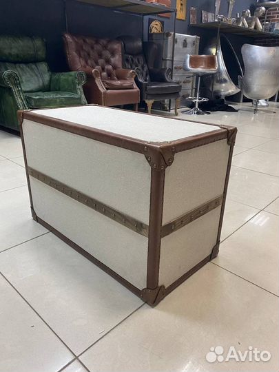 Прикроватный комод-тумба